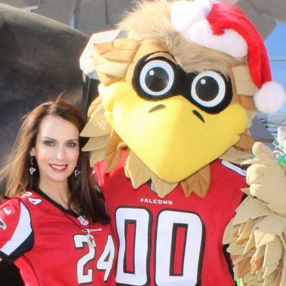 Hi I’m Angela with @angelas_avenue ❤️ 🛍️🩷 - Picture 11 of 16